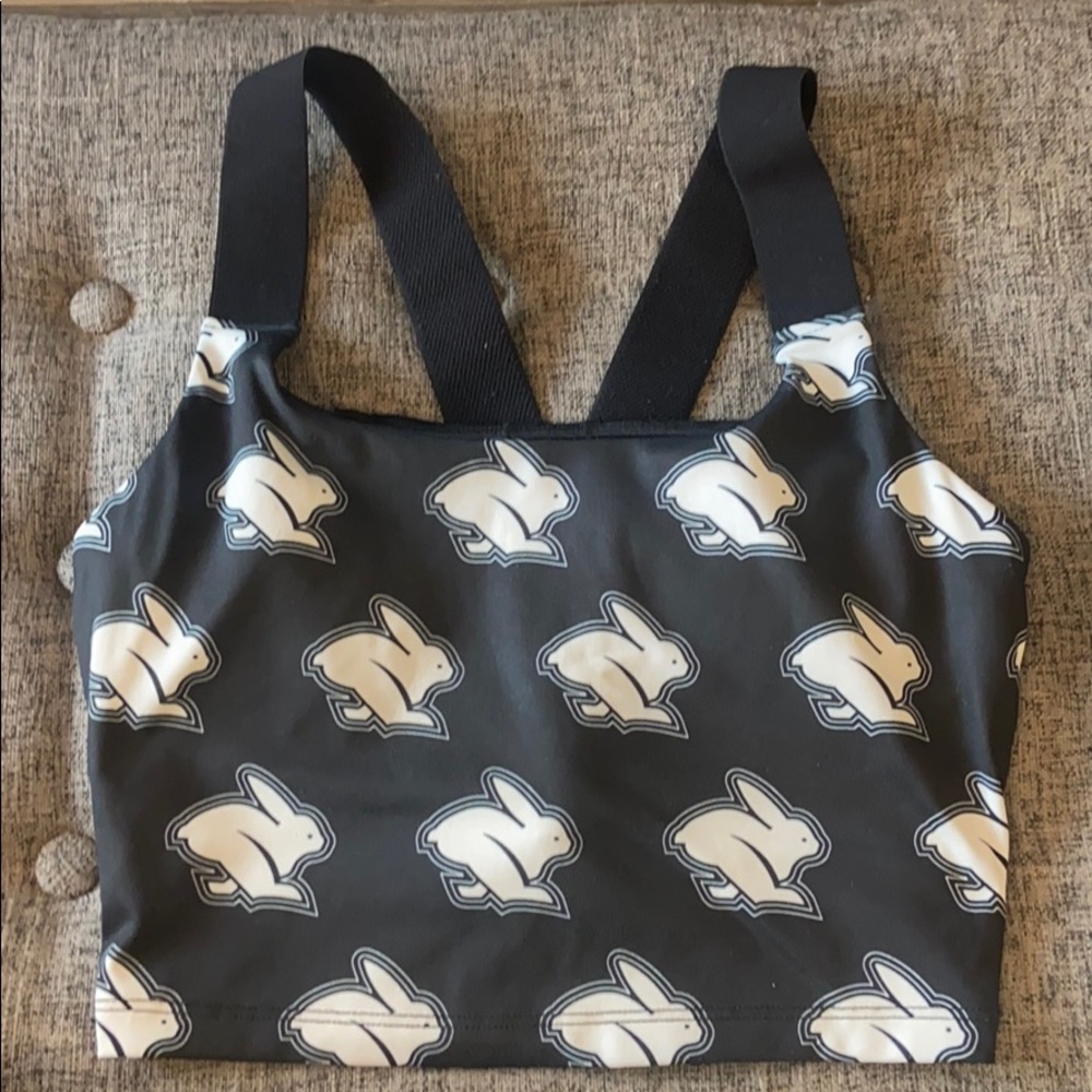 run in rabbit crop top